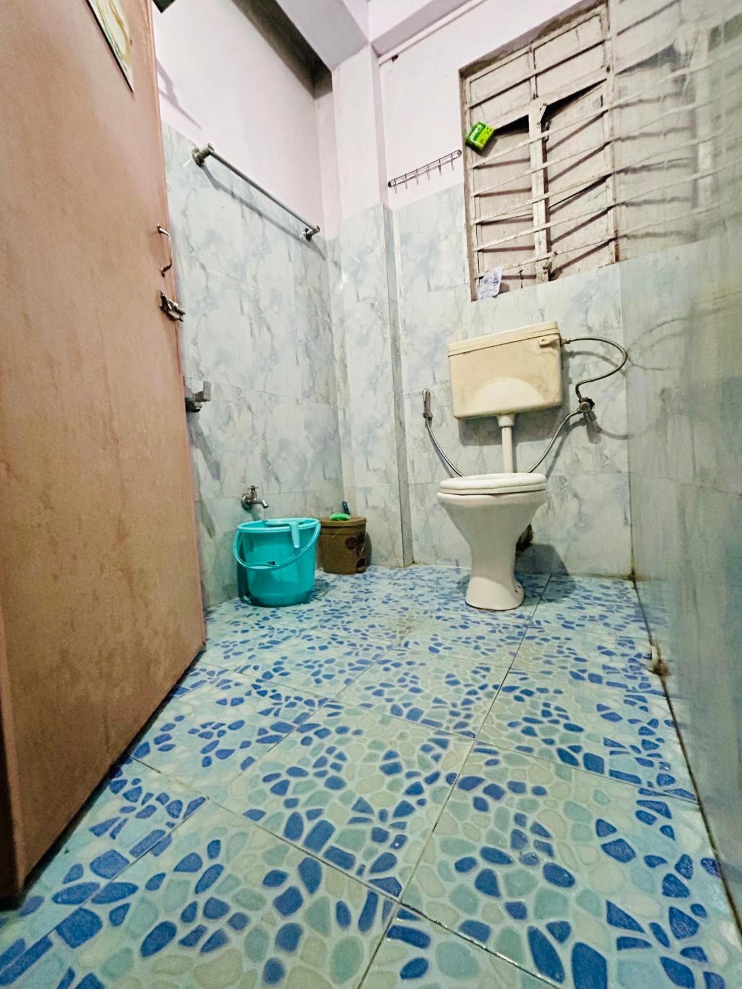 Isabella Hostel Шилонг Екстериор снимка