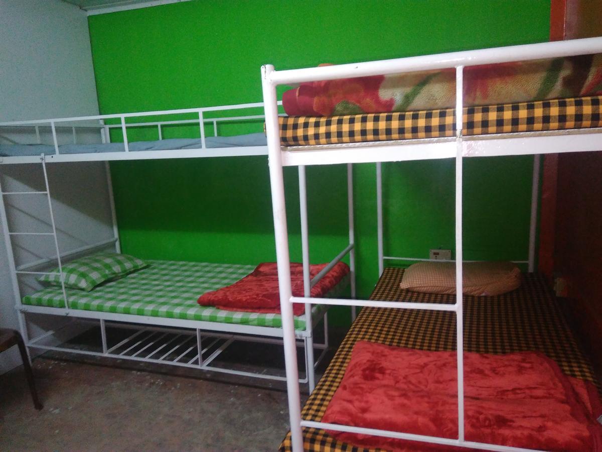 Isabella Hostel Шилонг Екстериор снимка