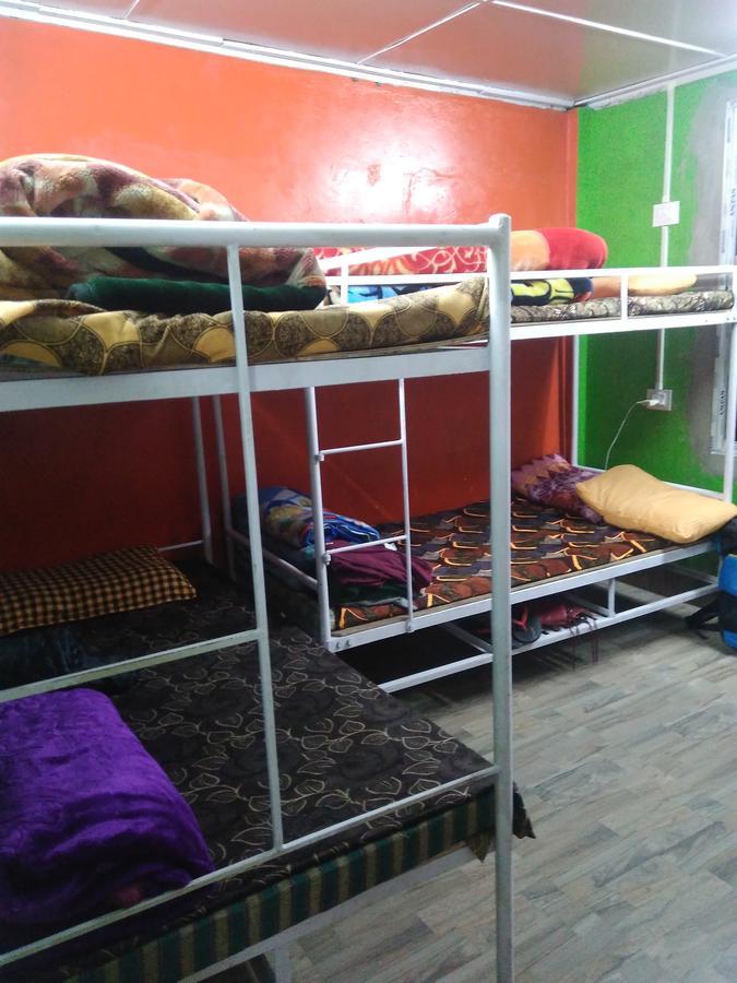 Isabella Hostel Шилонг Екстериор снимка