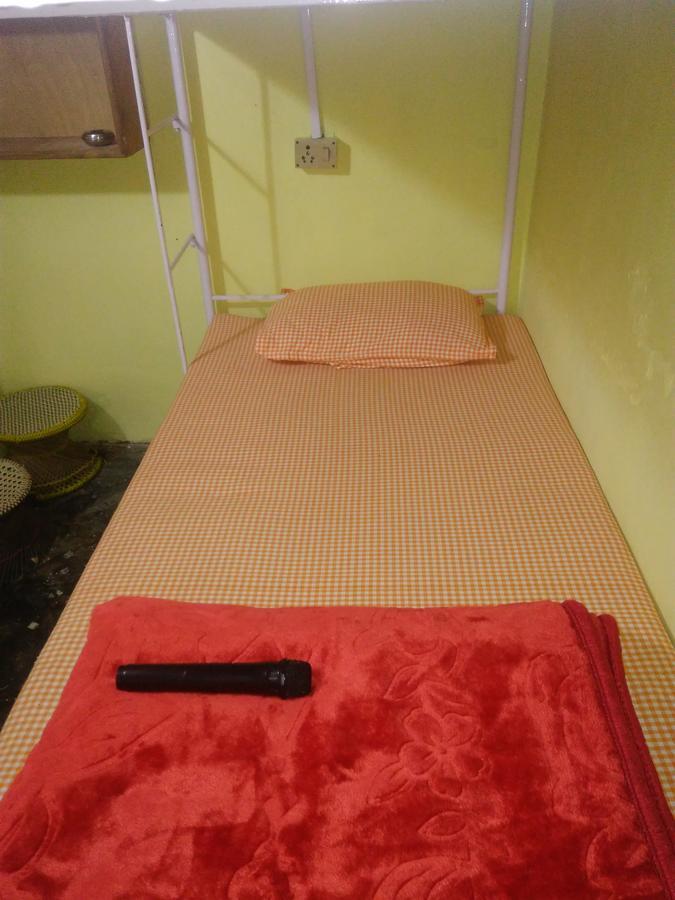 Isabella Hostel Шилонг Екстериор снимка