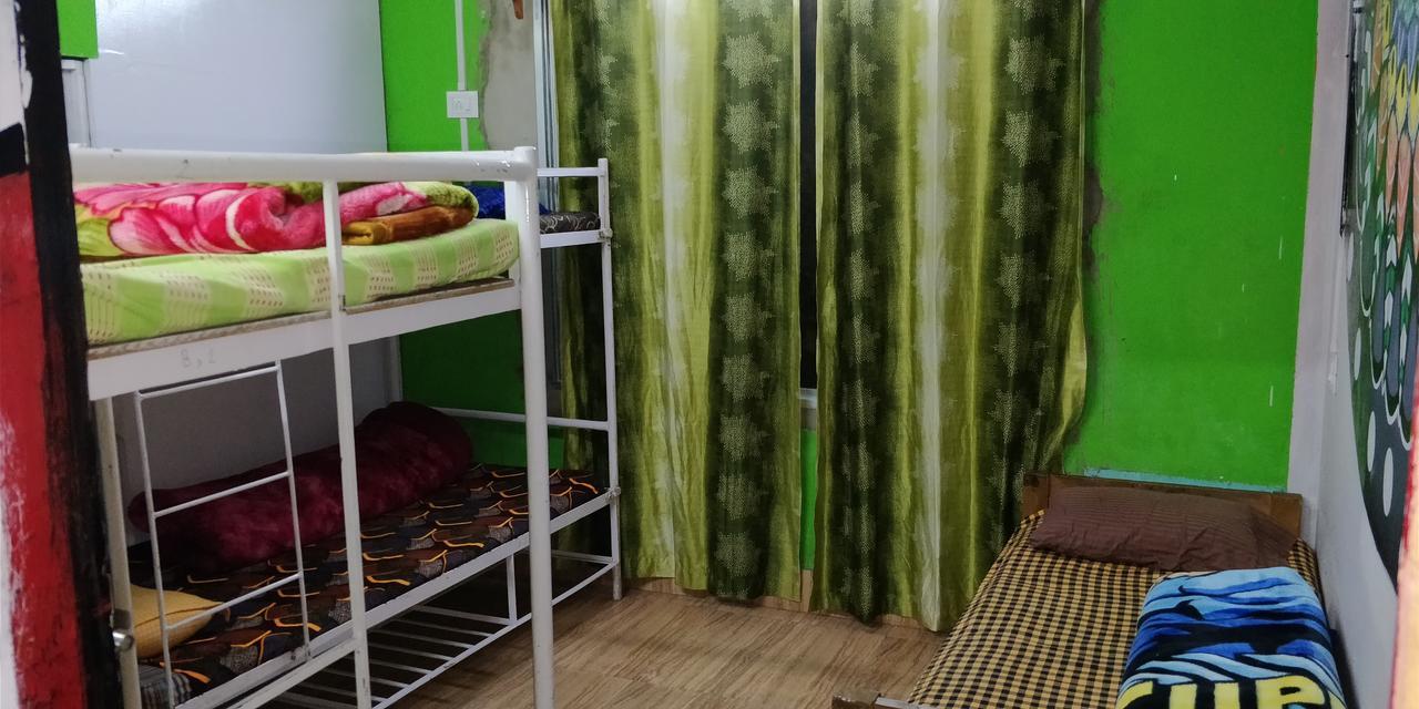 Isabella Hostel Шилонг Екстериор снимка