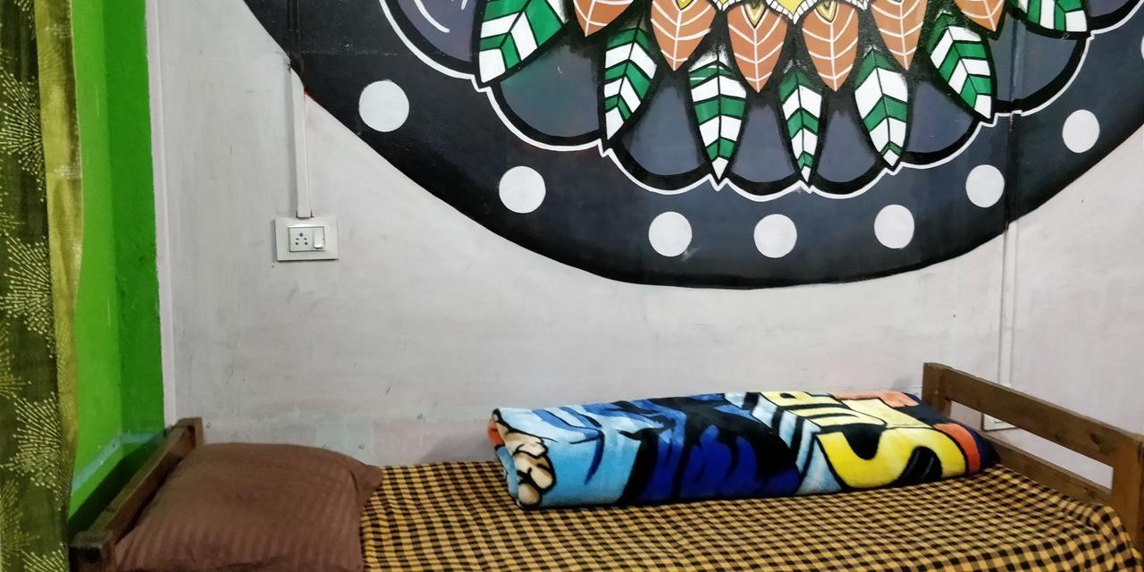 Isabella Hostel Шилонг Екстериор снимка